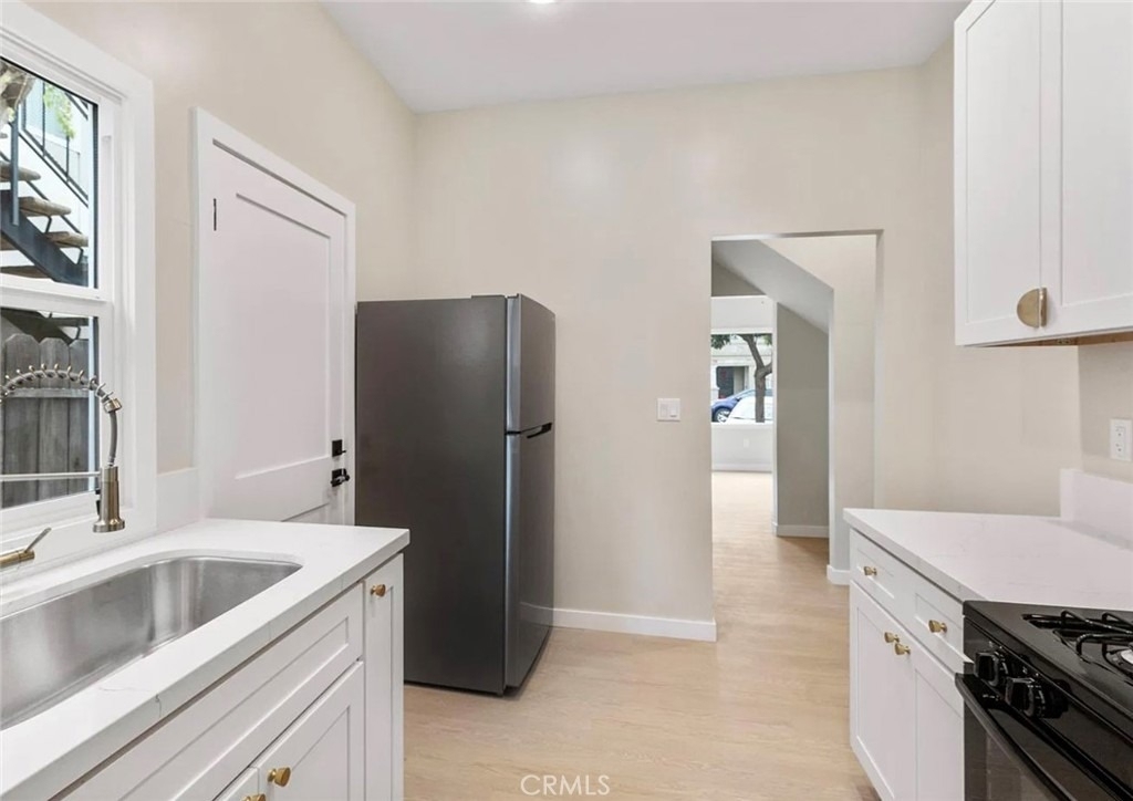 1220 E 1st Unit - Photo 8