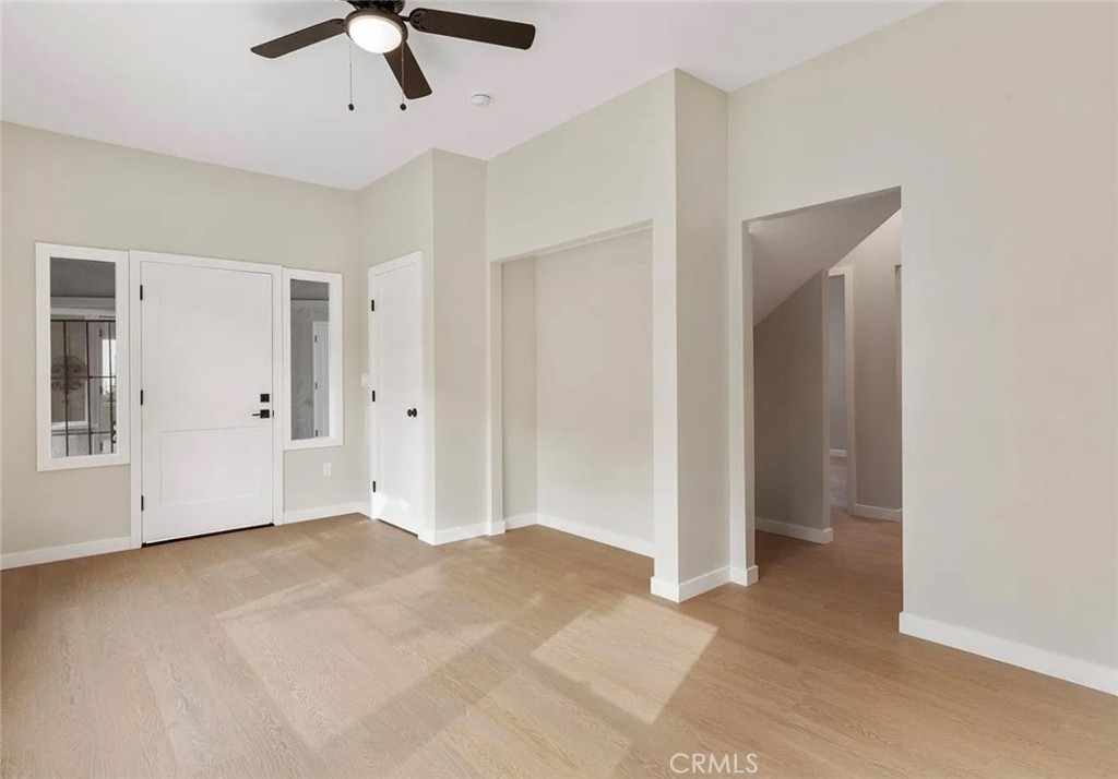 1220 E 1st Unit - Photo 3