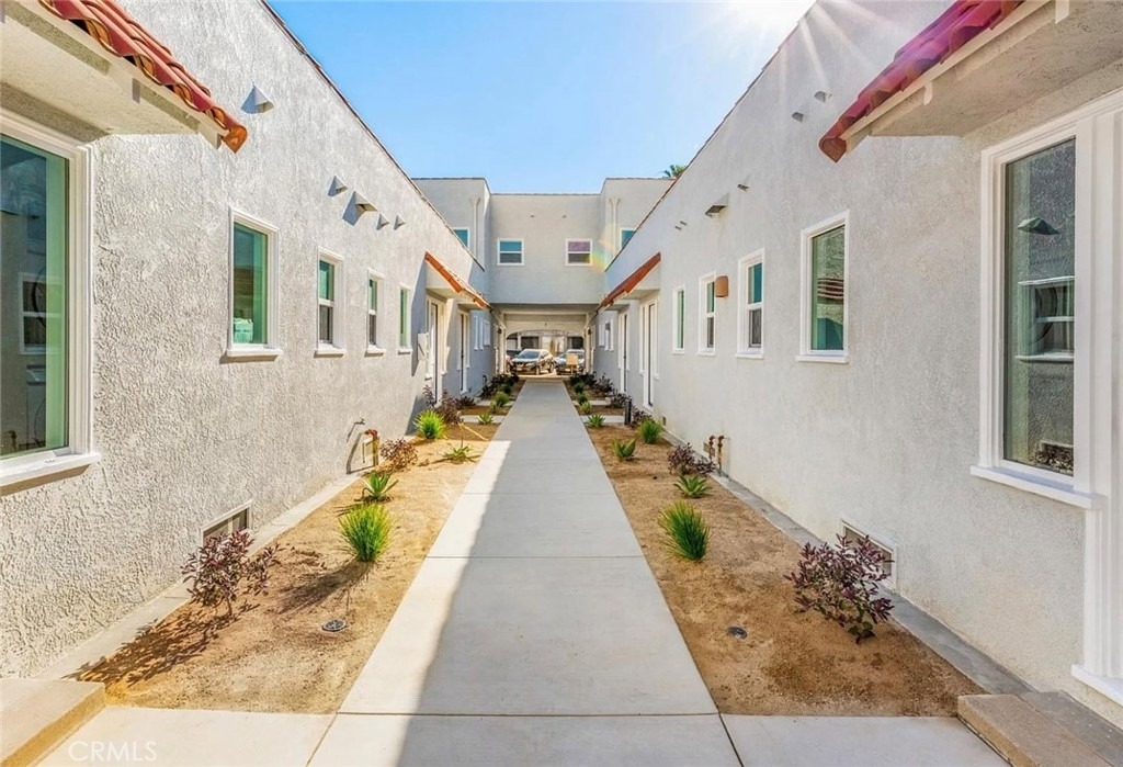 1220 E 1st St - Photo 12
