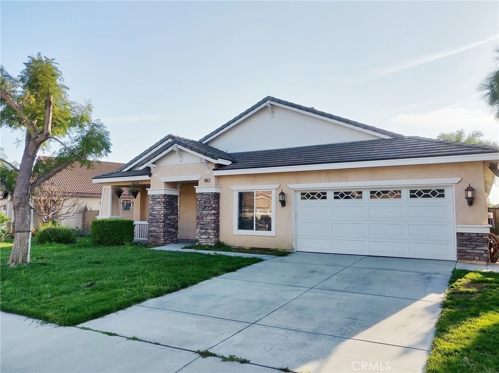 13667 Woodlands Street - Photo 0