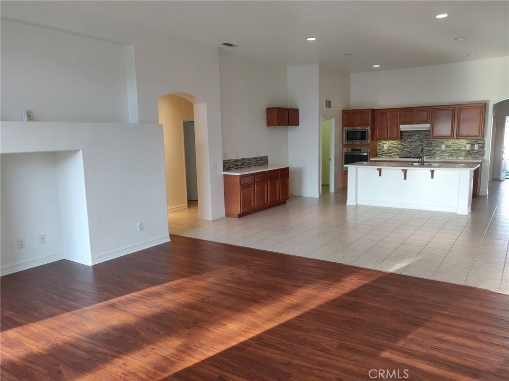 13667 Woodlands Street - Photo 6