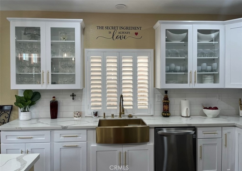 8188 Highridge - Photo 3