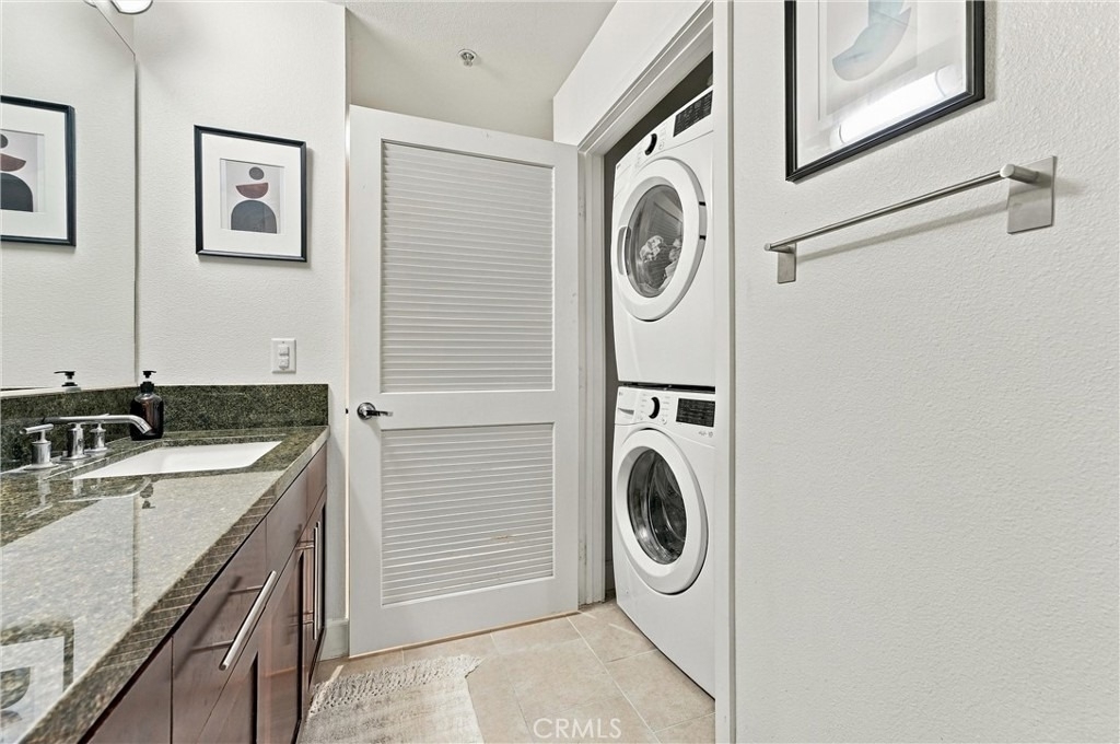 300 E 4th Street - Photo 11