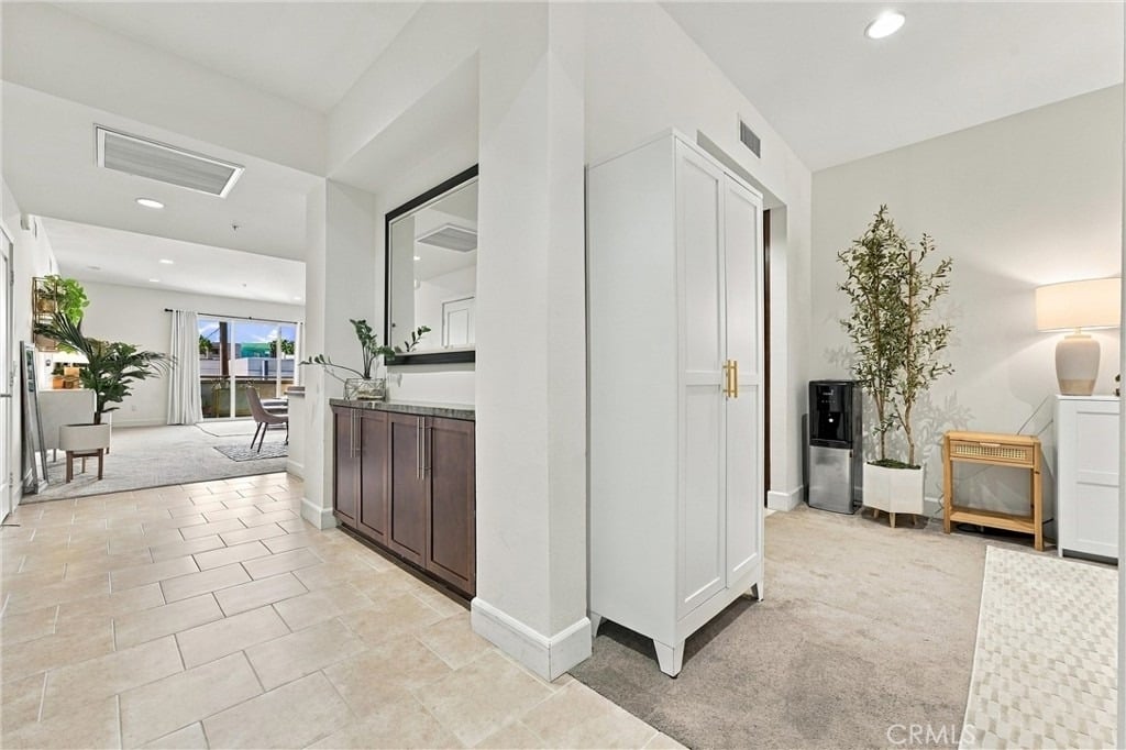 300 E 4th Street - Photo 2