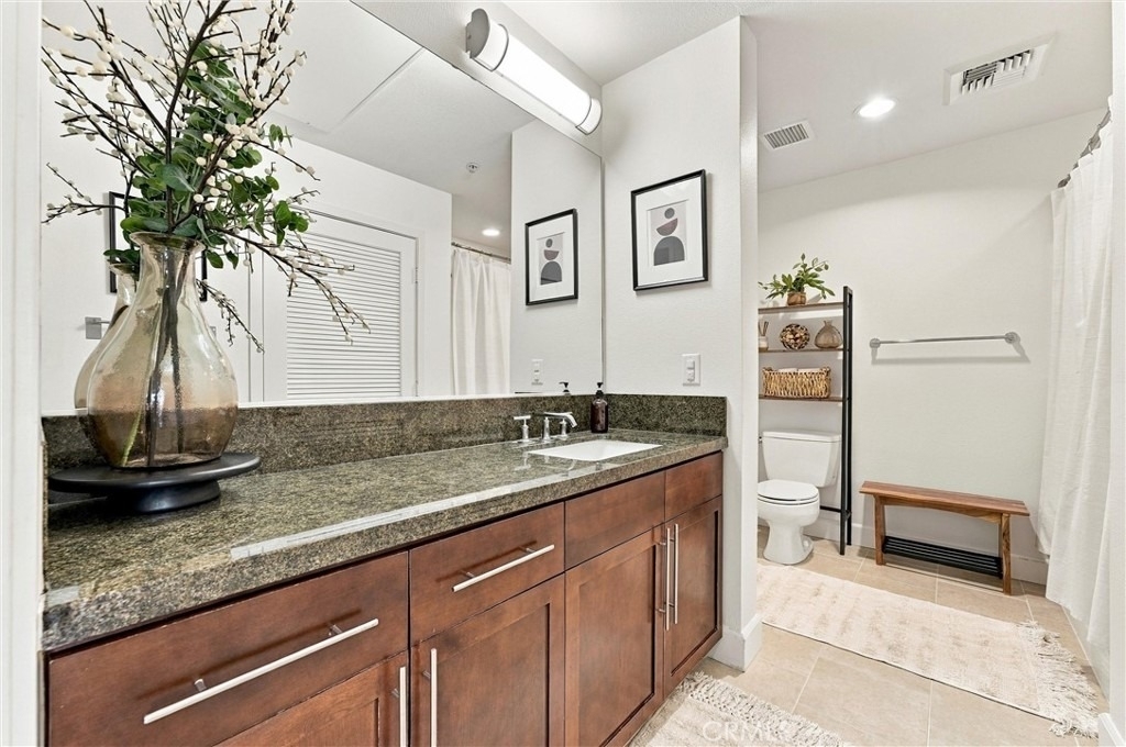 300 E 4th Street - Photo 10