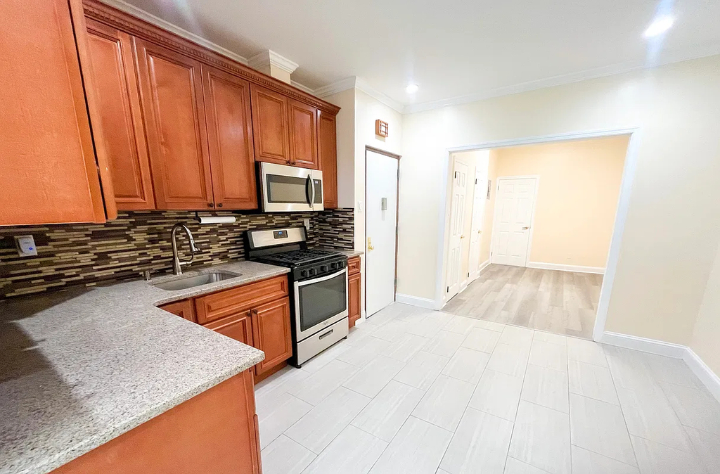 54-6 Nurge Avenue - Photo 0