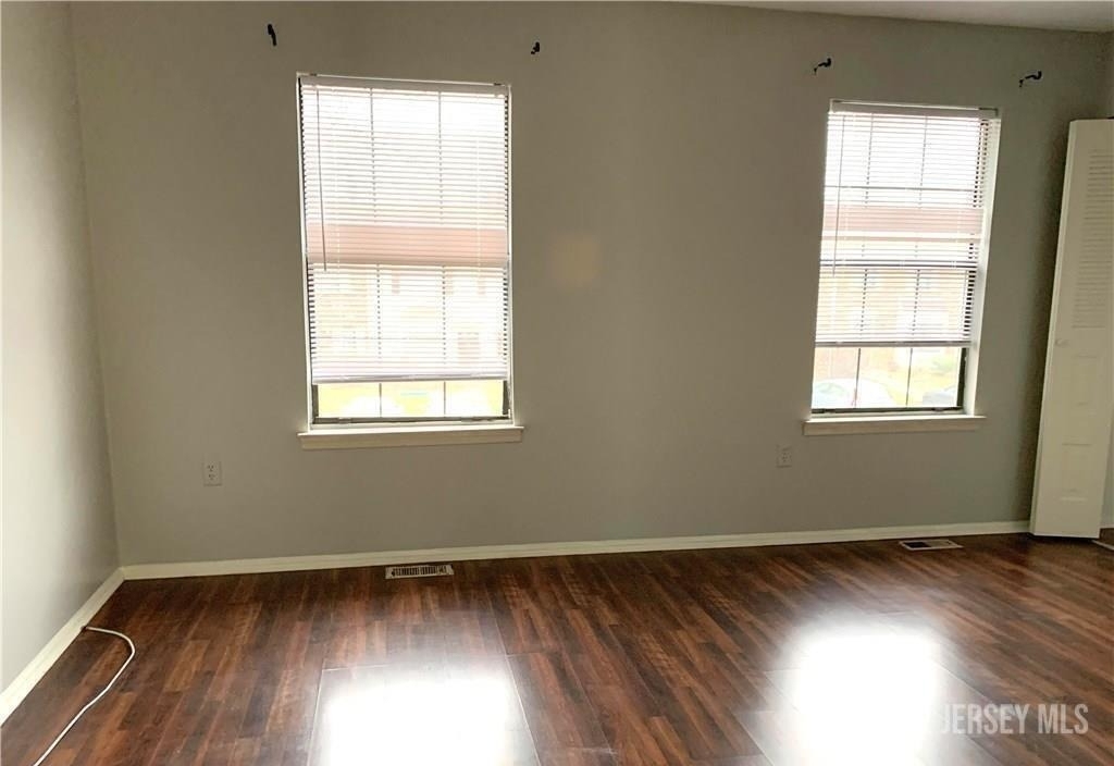 536 Manchester Court - Photo 10