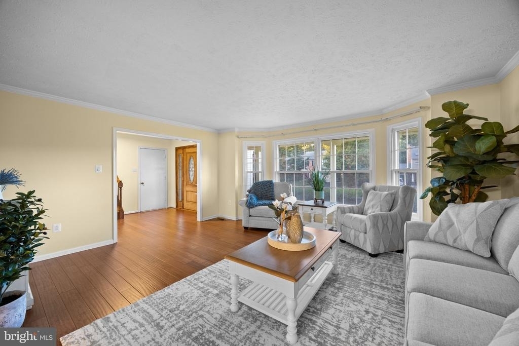 203 Markwood Drive - Photo 3