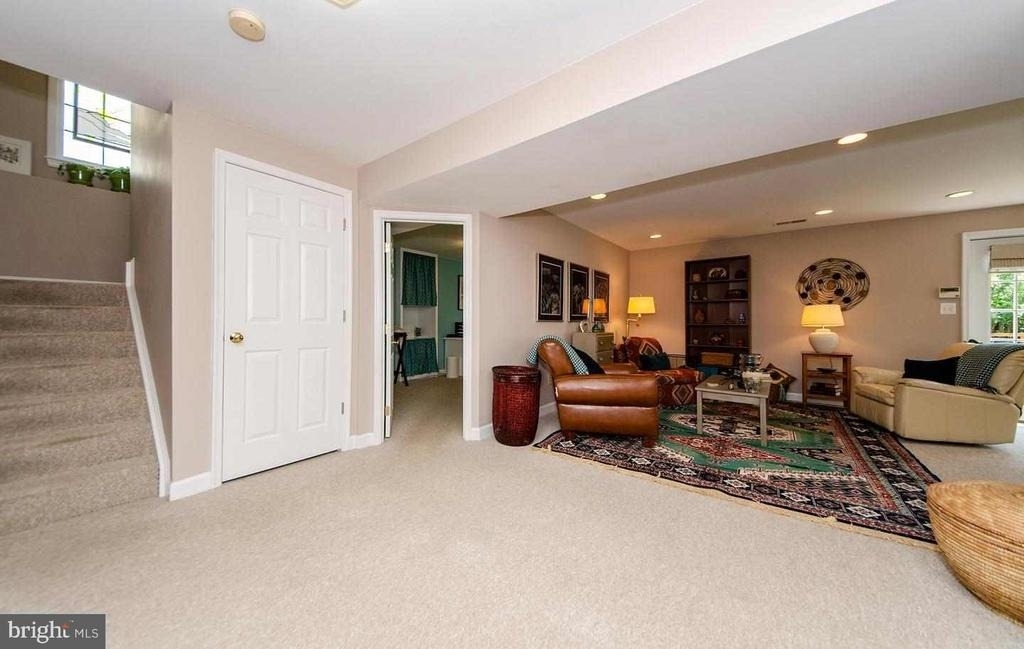 6030 22nd Street N - Photo 10