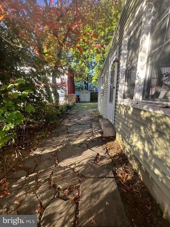 124 Dey Street - Photo 17