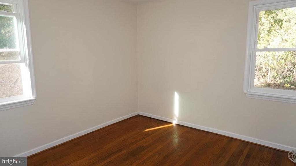 6620 Auburn Avenue - Photo 3