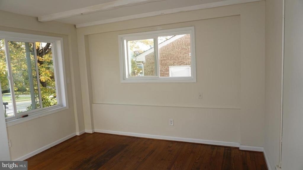 6620 Auburn Avenue - Photo 11