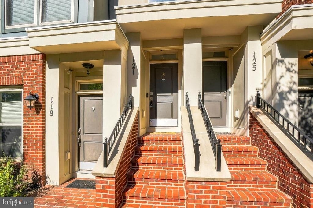 121 Copley Circle - Photo 4