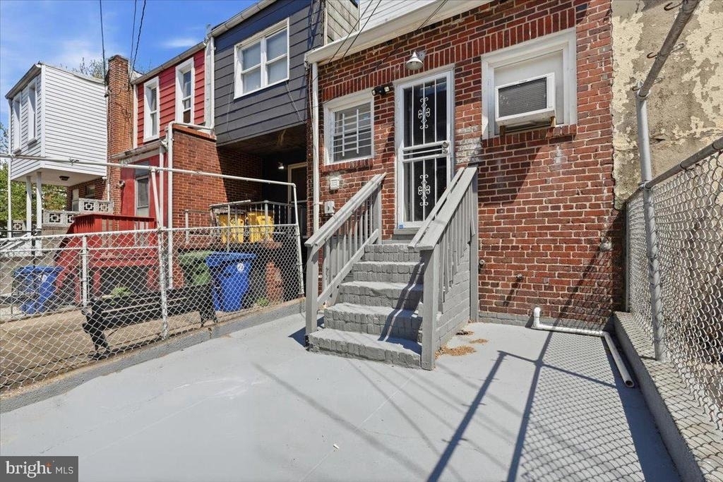 2907 Mcelderry Street - Photo 24