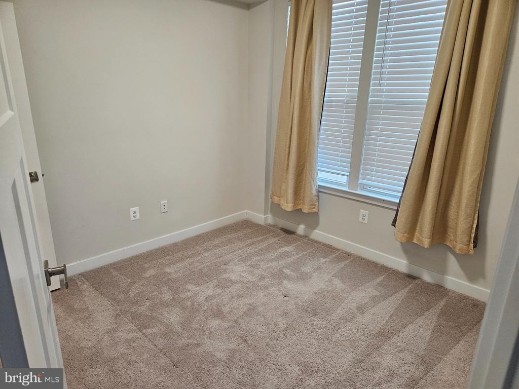 553 Levanna Lane - Photo 6