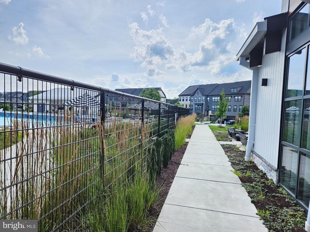 553 Levanna Lane - Photo 16