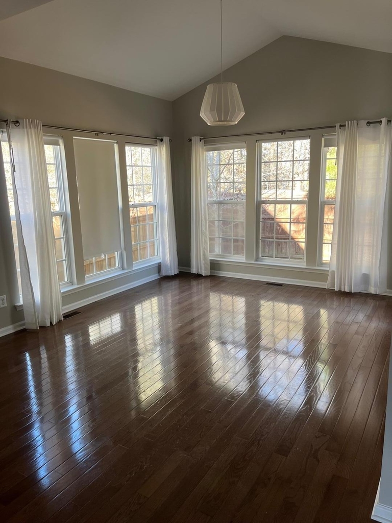 225 Mabley Place - Photo 18