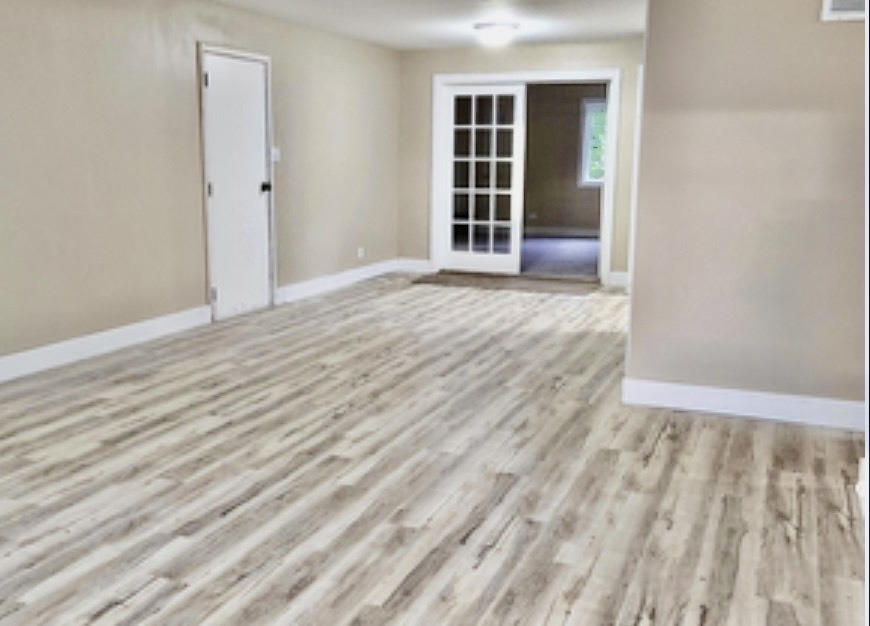 1019 Stratford Circle - Photo 2