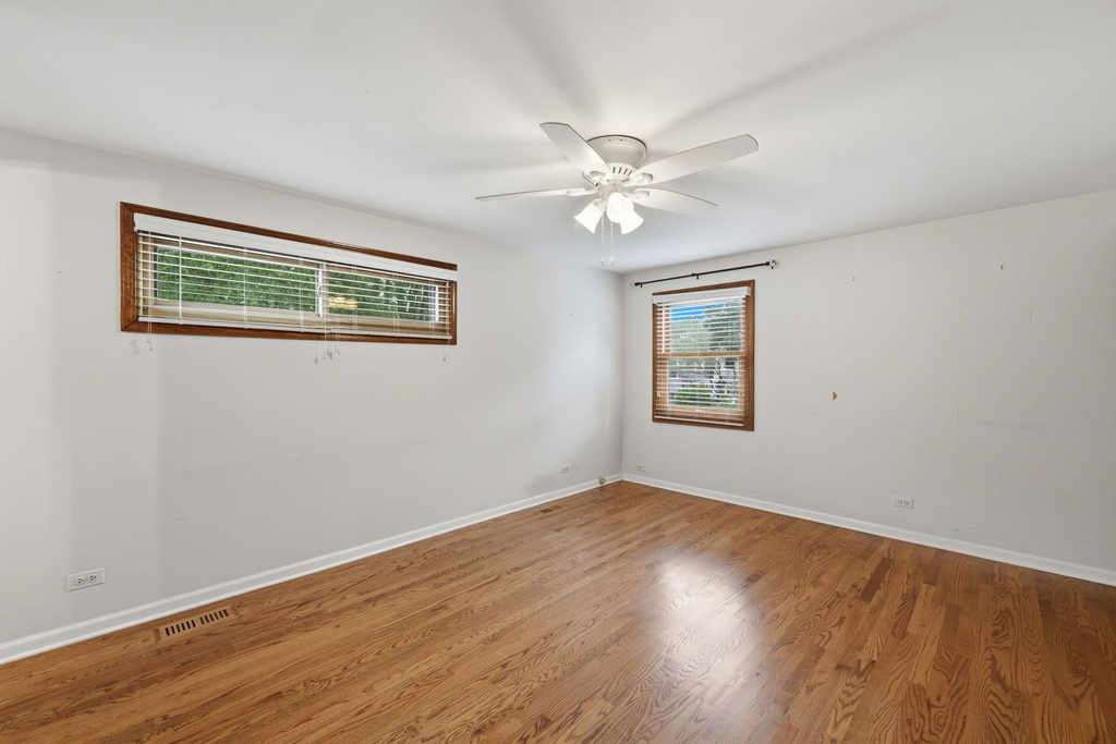902 N Rohlwing Road - Photo 25