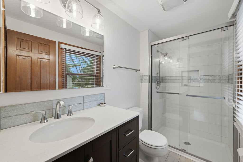 902 N Rohlwing Road - Photo 27