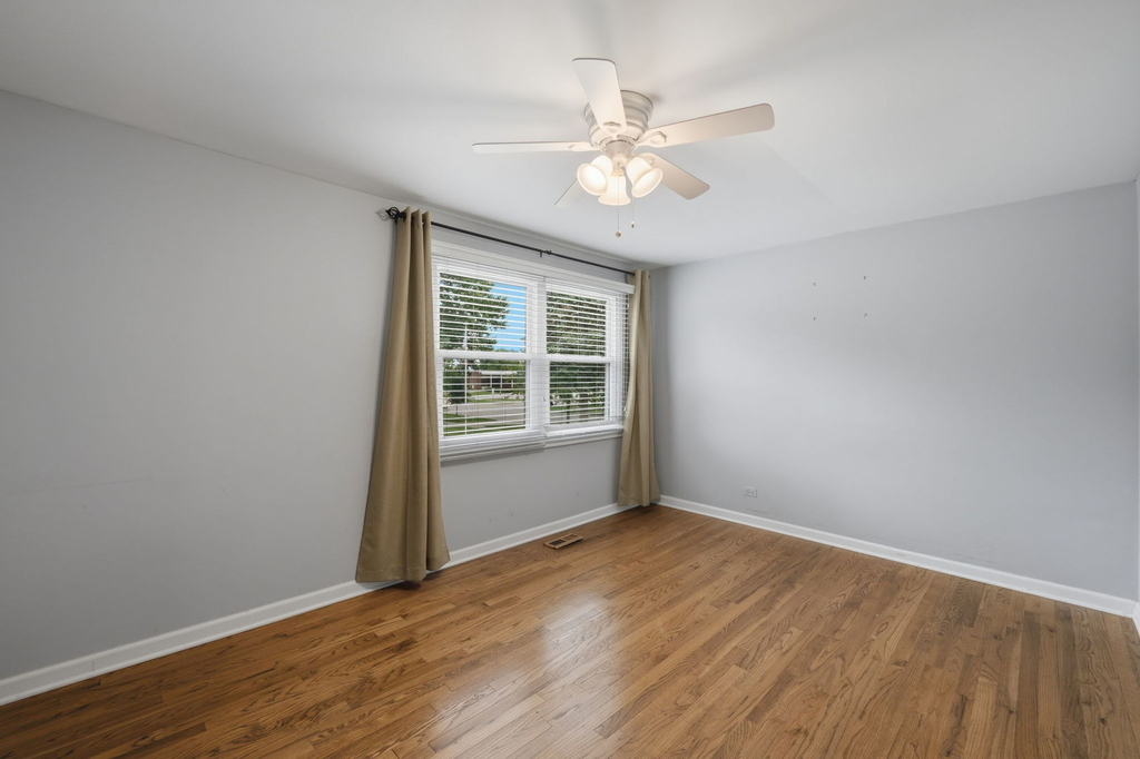 902 N Rohlwing Road - Photo 21