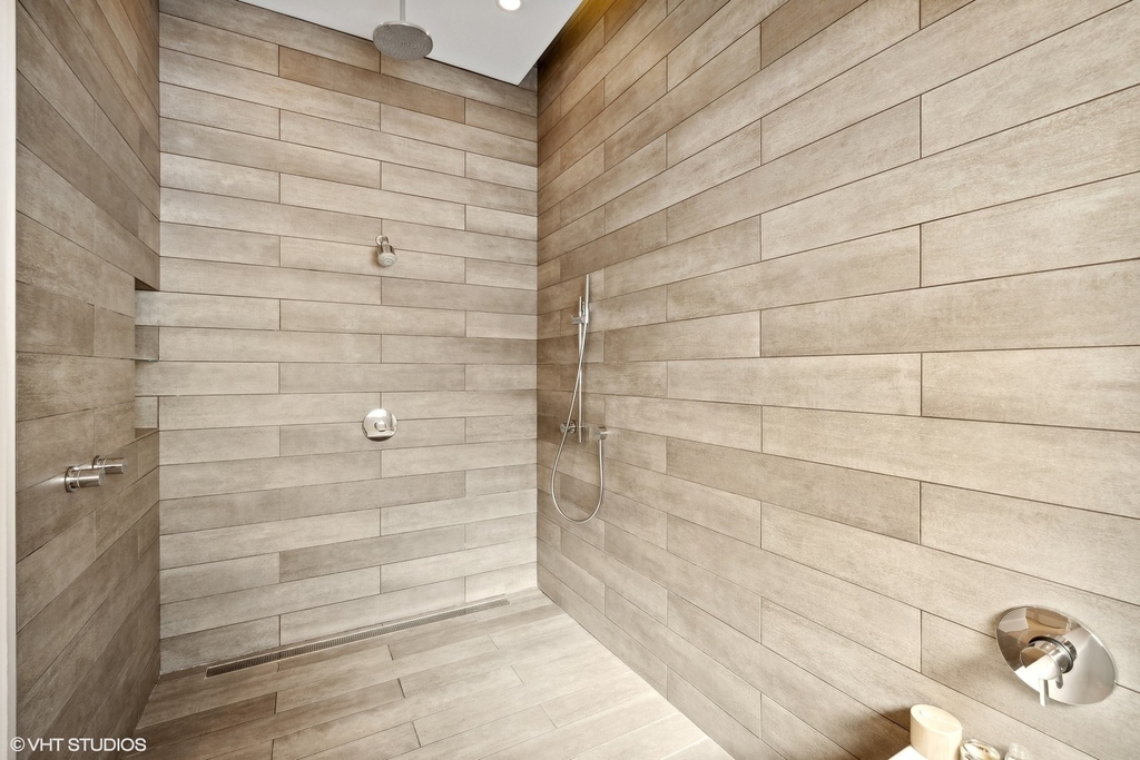 747 N Clark Street - Photo 25