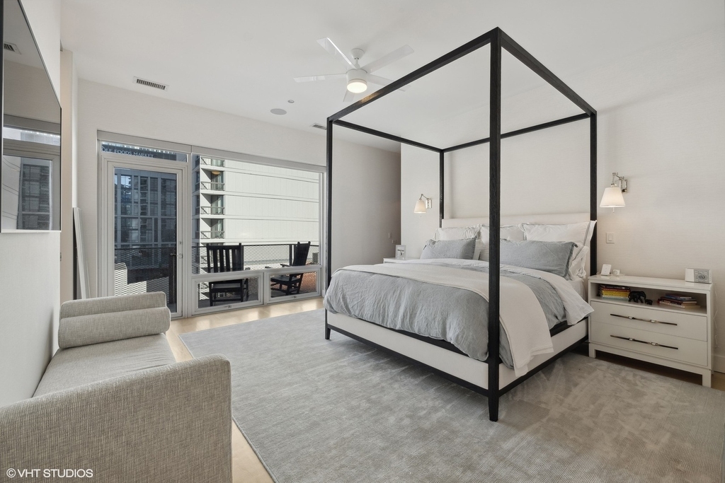 747 N Clark Street - Photo 18