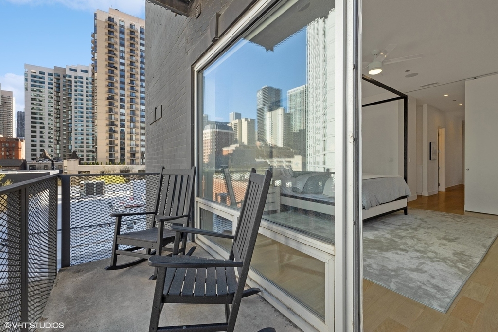747 N Clark Street - Photo 20
