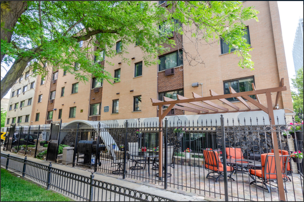 6201 N Kenmore Avenue - Photo 0