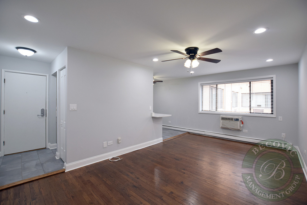 6201 N Kenmore Avenue - Photo 2
