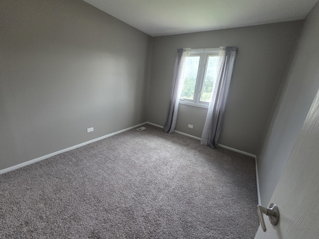 932 Manchester Court - Photo 11
