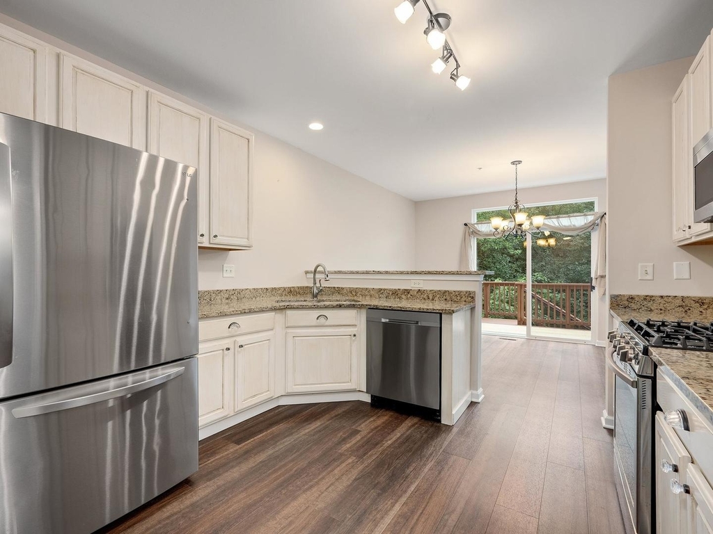 145 Tanglewood Drive - Photo 7
