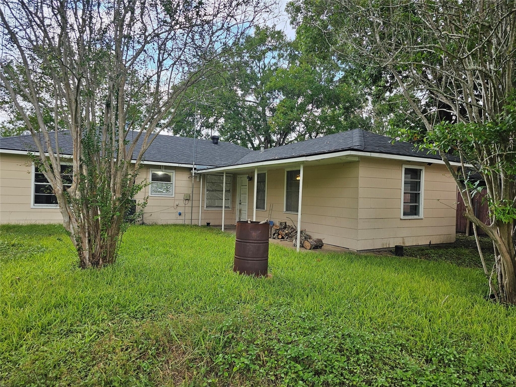 1305 James Street - Photo 9