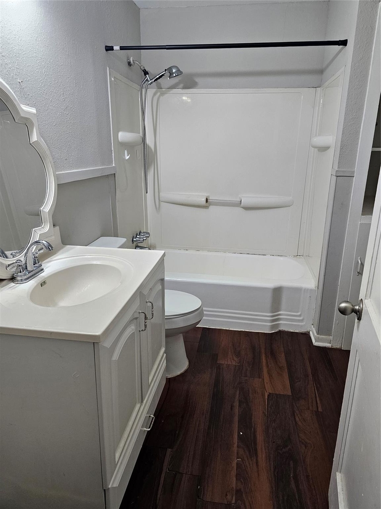 1305 James Street - Photo 5