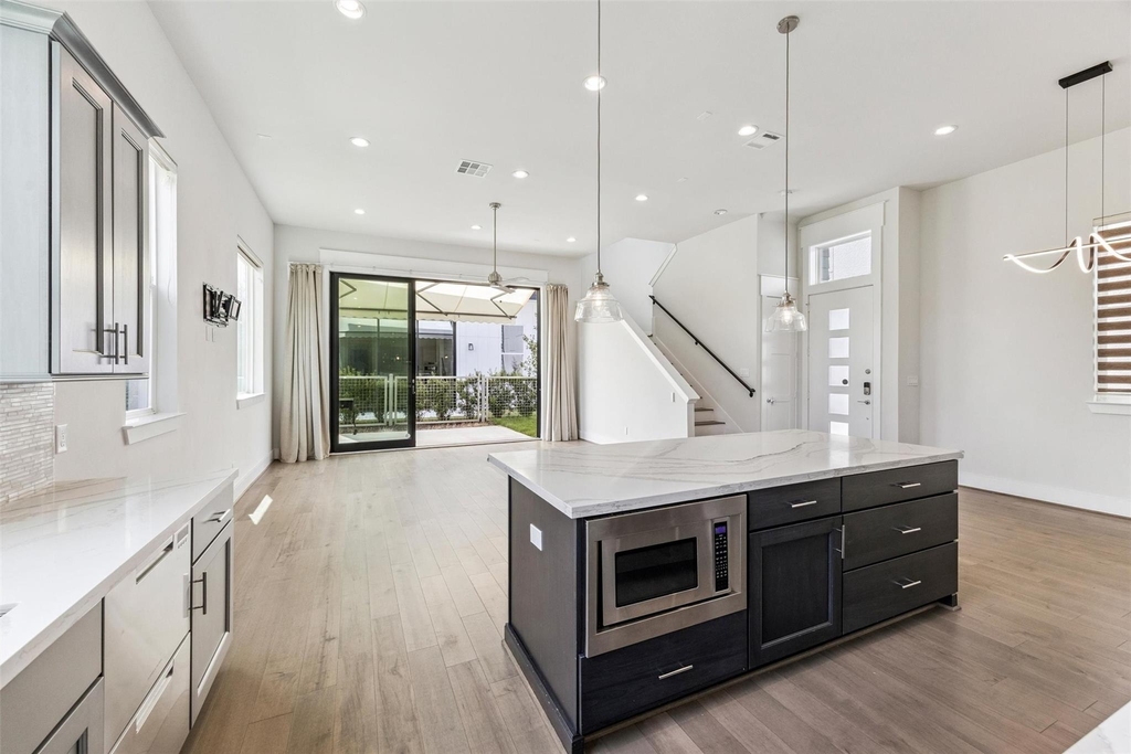 9803 Blissful Prairie Lane - Photo 8