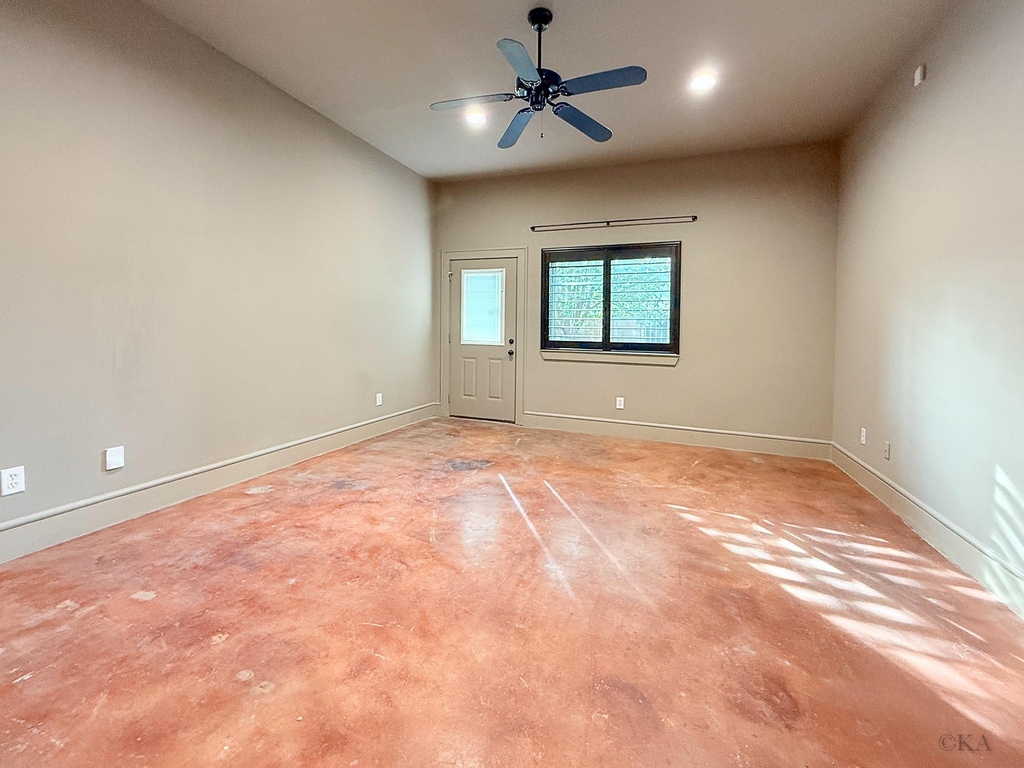 1014 Columbus Street - Photo 11