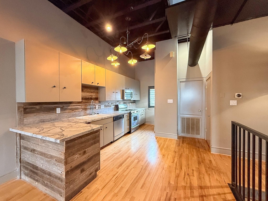 1014 Columbus Street - Photo 6