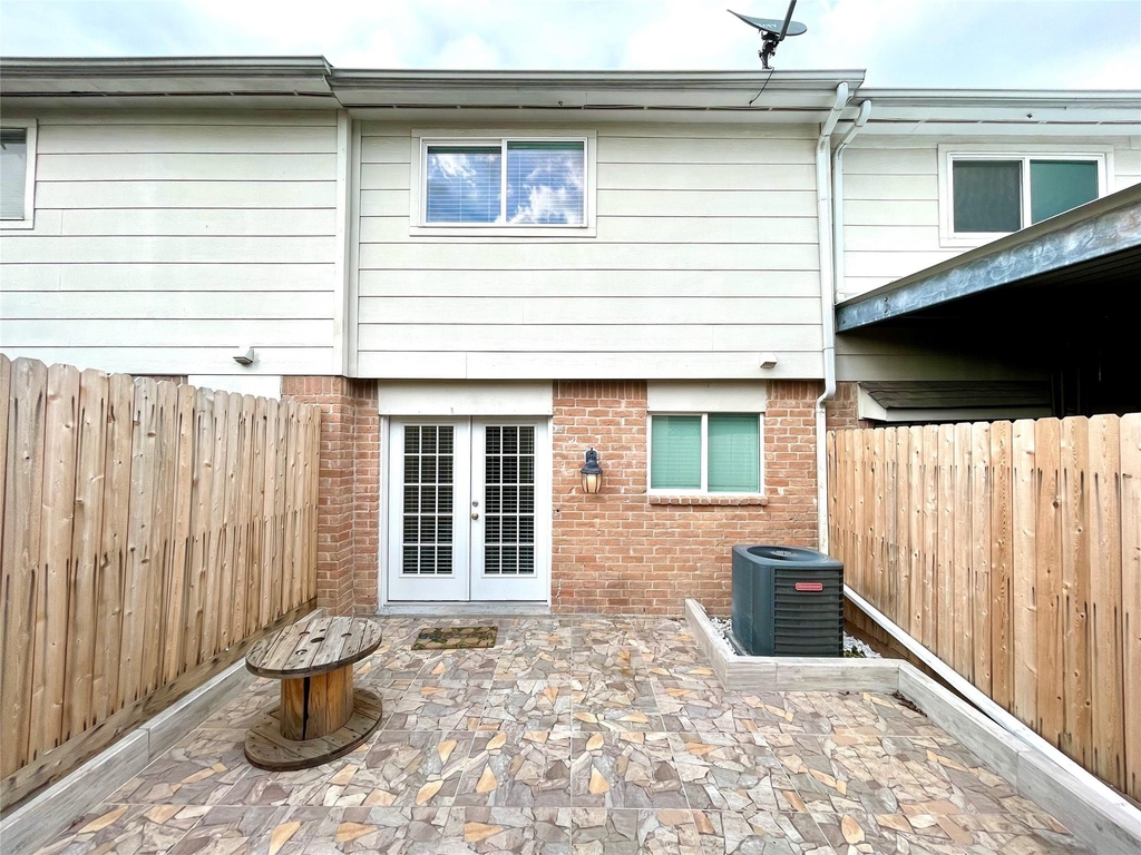 11525 Beechnut Street - Photo 0