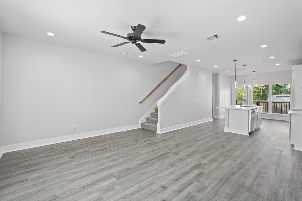 764 Dillard Street - Photo 4