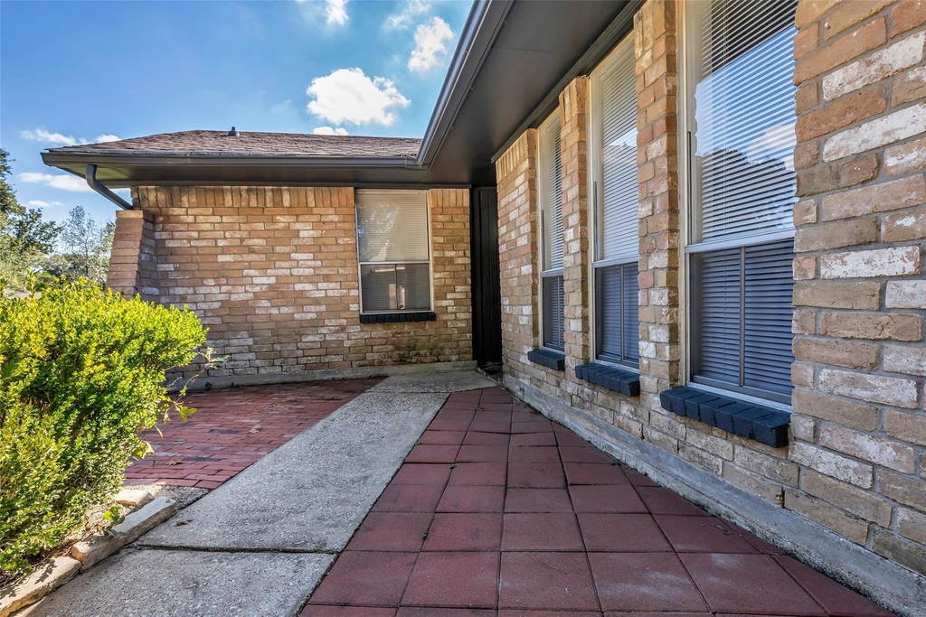 2530 Meandering Trail - Photo 2