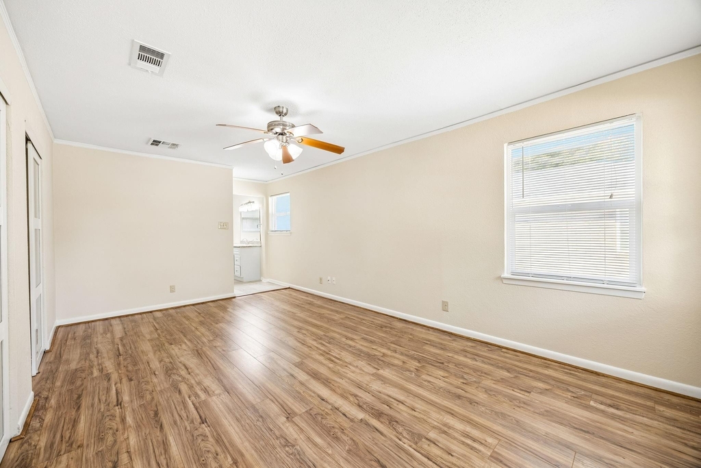 5226 W Bellfort Avenue - Photo 12