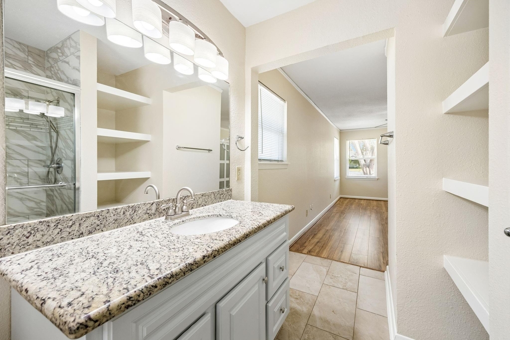 5226 W Bellfort Avenue - Photo 13
