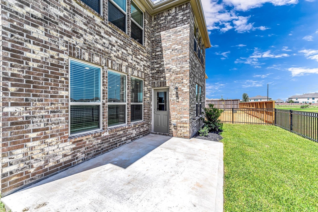 1029 Laguna Cove Drive - Photo 33