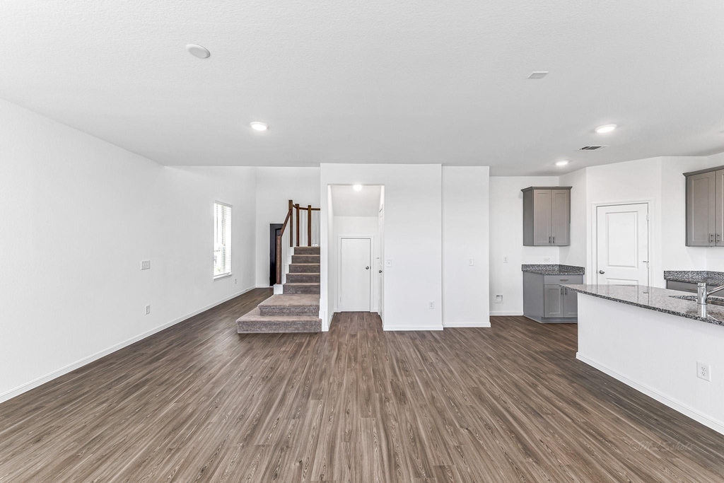 1029 Laguna Cove Drive - Photo 6