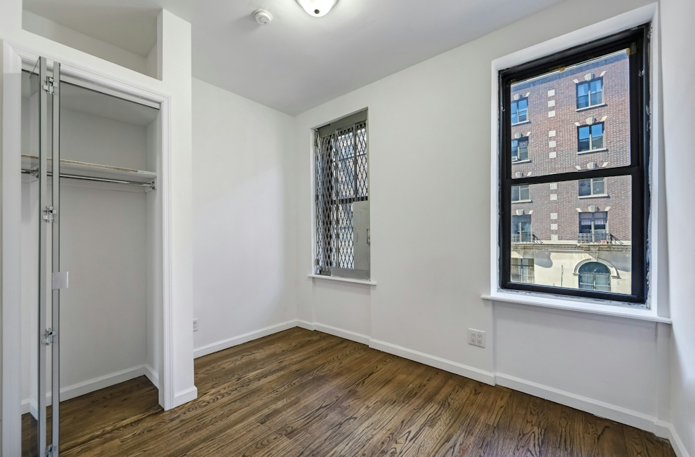 188 Claremont Avenue - Photo 6