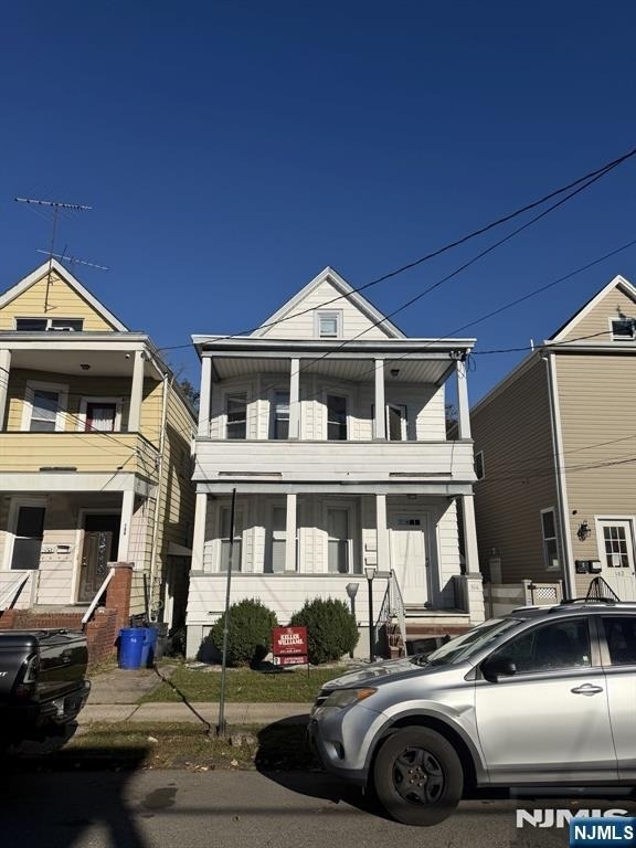 164 Cambridge - Photo 0