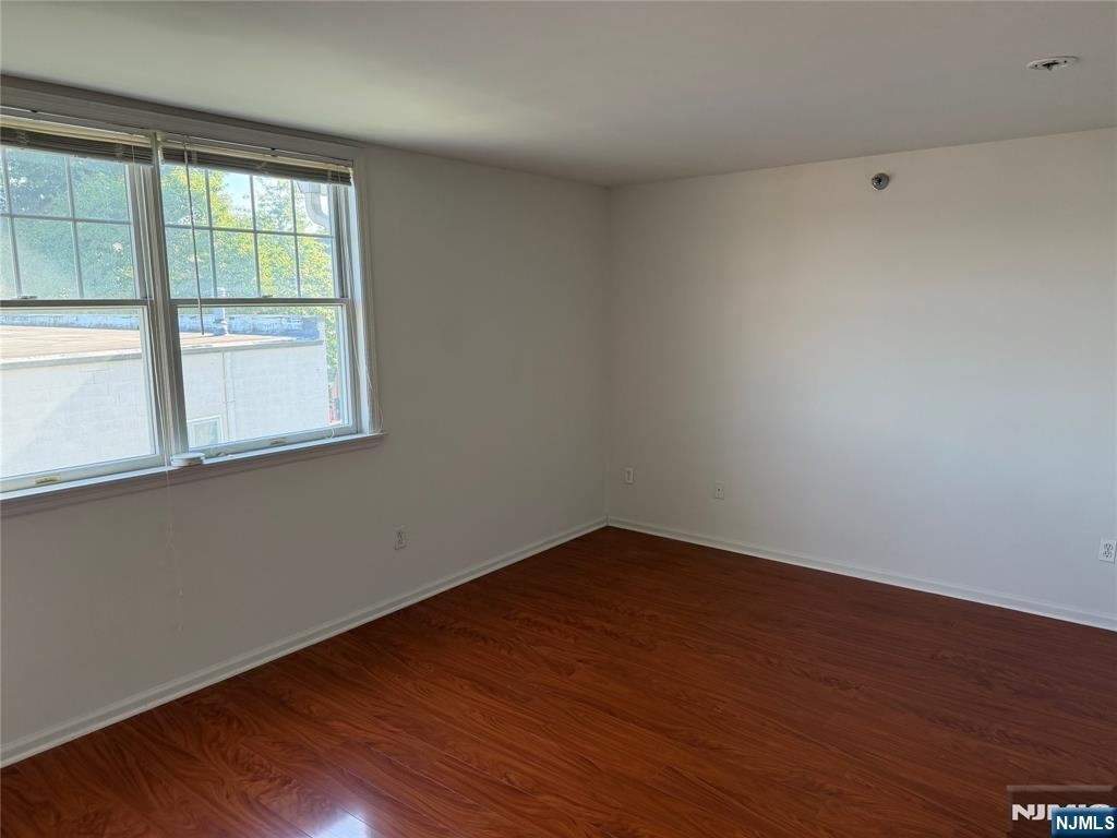 35 Prospect - Photo 5