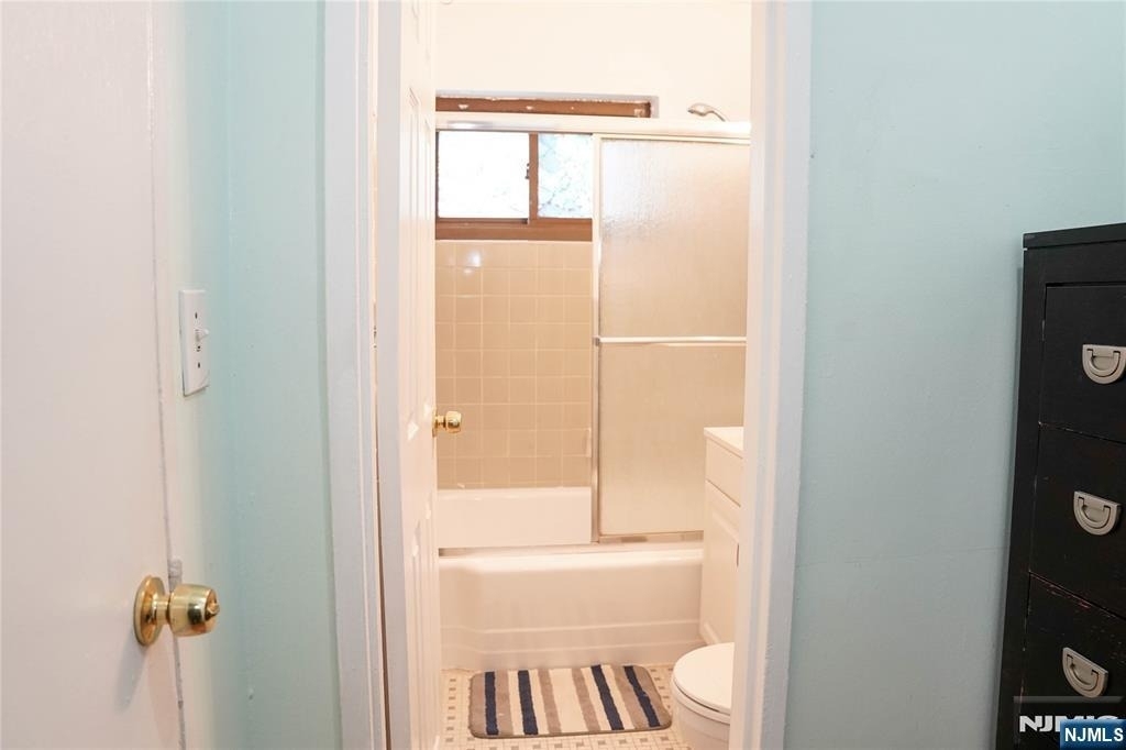 3021 Edwin - Photo 9