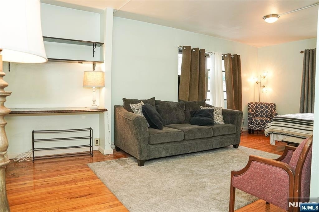 3021 Edwin - Photo 5