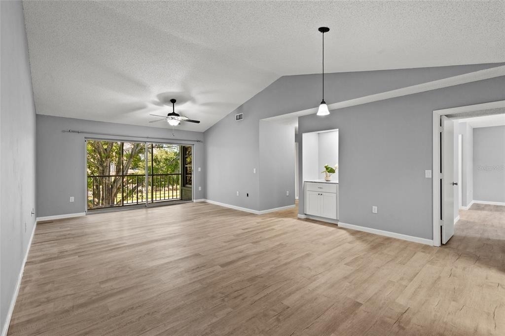 270 Promenade Drive - Photo 3